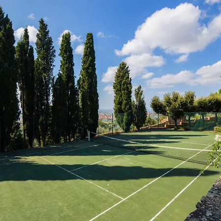 Βίλα Sprawling In Tuscany With Tennis Court